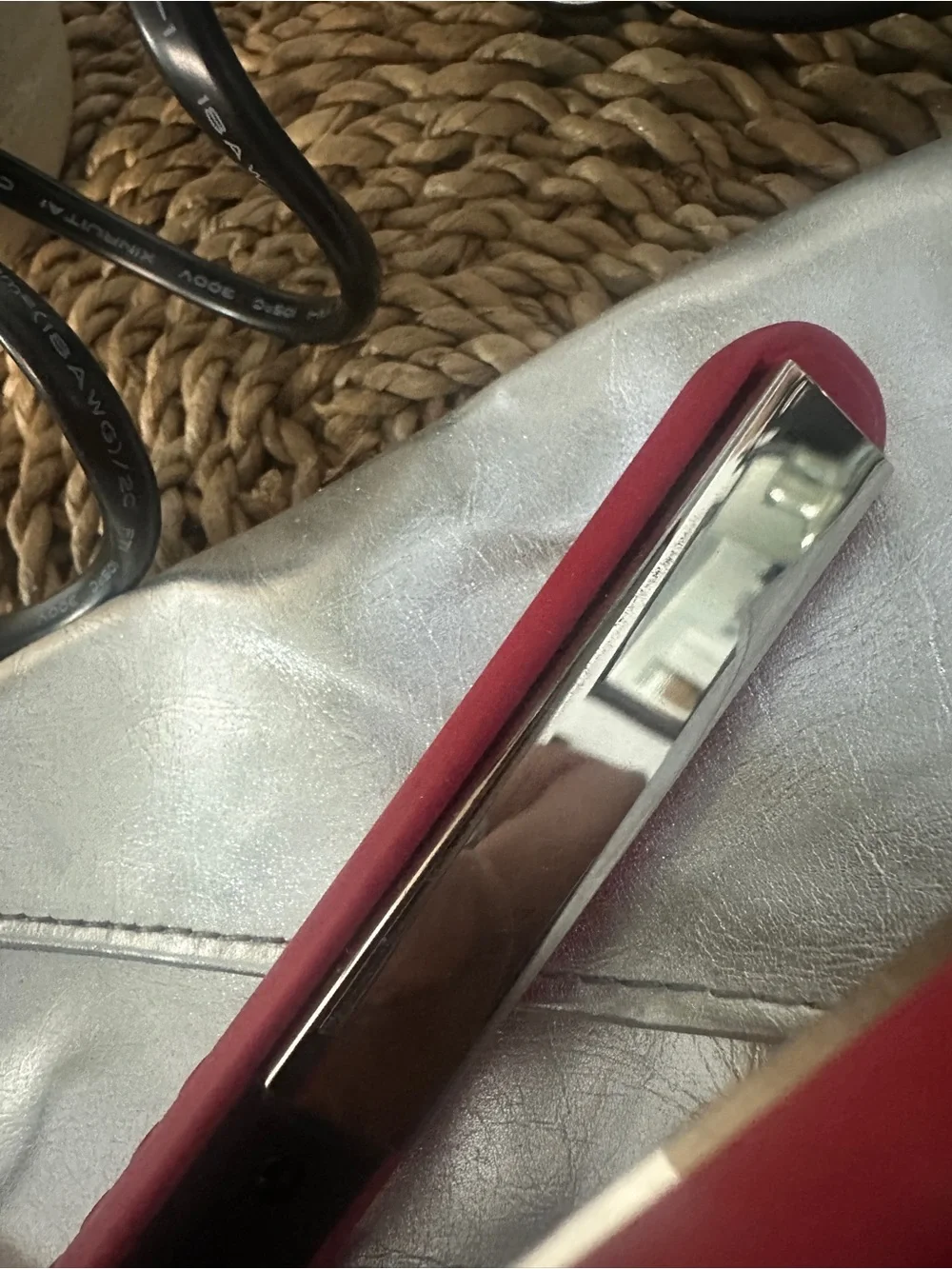 Amika Mini Hair Straightener with Carrier Pouch